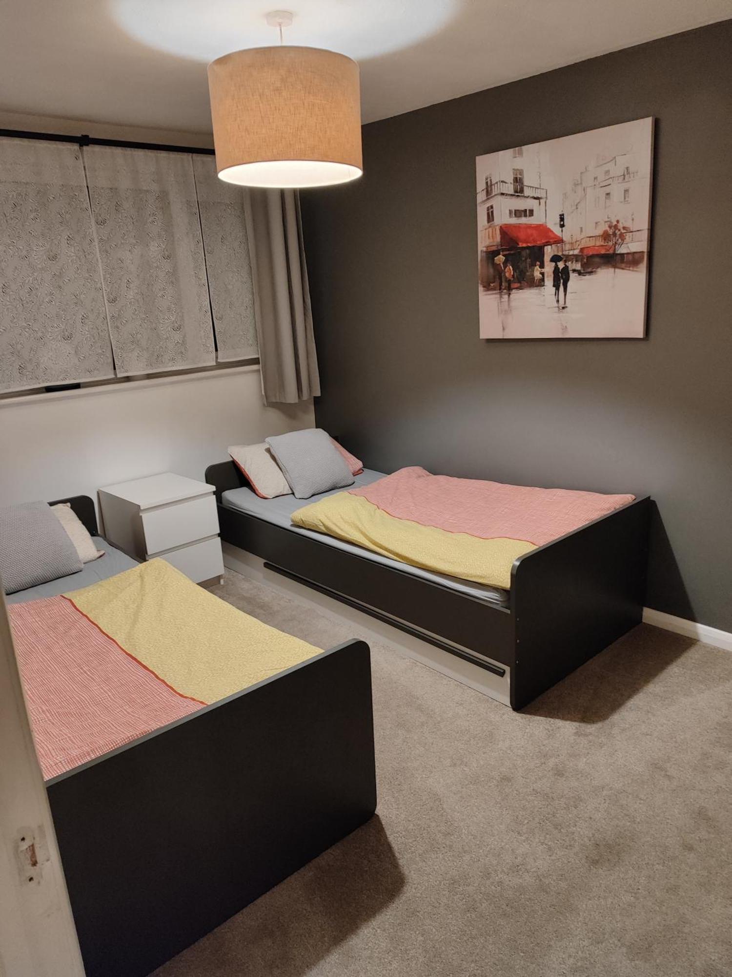 3 Bed House In Walsall, Perfect For Contractors & Leisure & Free Parking エクステリア 写真